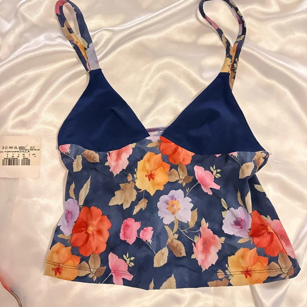 La Perla Malizia Floral Set with Navy and Multicolor Design
